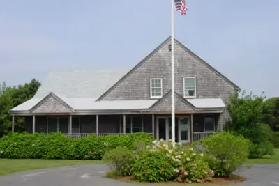 Image de Spacious, bright getaway near town and beaches, great for families, kids & pets.