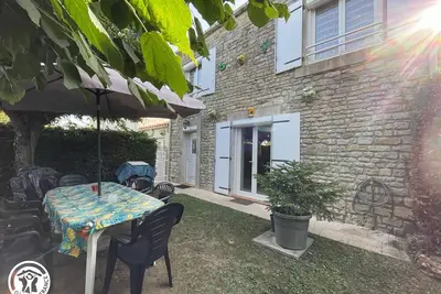 Image de Maison Authentique avec Cour Privée, Wifi et Proximité Activités – Thiré, Vendée