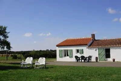 Image de Gîte authentique avec cheminée, terrasse privée, accessible Pmr, pêche et activités Ulm - Vendée