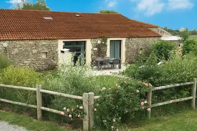 Image de Gîte rénové avec piscine, spa, et accès handicapés au cœur du Marais Breton