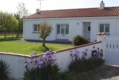 Image de Maison rénovée avec grand jardin, proche des Sables-d'Olonne, 4 chambres, terrasse et Wifi