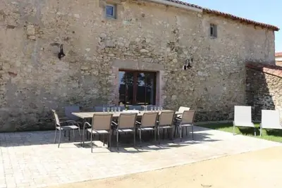 Image de Gîte de charme avec piscine couverte, idéal pour 10 pers. , Pmr, proche Puy du Fou, grand jardin, loisirs
