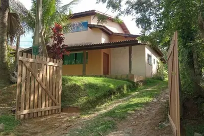 Chácara Recanto dos Pássaros com Rio no Terreno