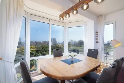 Image de Dog-friendly 4-room vacation apartment with balcony and sea view