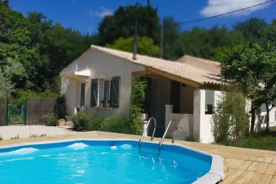 Image de Villa  En Pleine Nature Avec Piscine Privee Proche Du  Village De Lourmarin