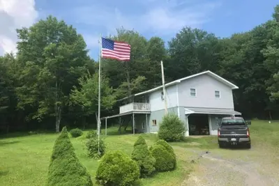 Image de Cozy camp located in Elk County adjoining state game land.
