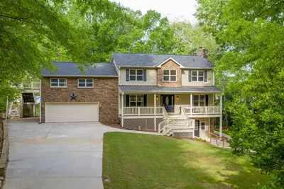 Image de Enjoy the Lakemore Oconee- beautiful sunsets! Lakefront home on Lake Oconee