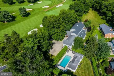 Image de Across the 17th Green with Pool by Hershey & Harrisburg