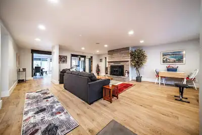 Image de The Extravagant House in the Heart of Flagstaff