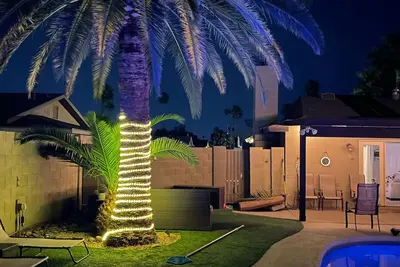 Image de Walk to Pv Mall. 10 min to Waste Management and Old Town. Quiet Neighborhood!