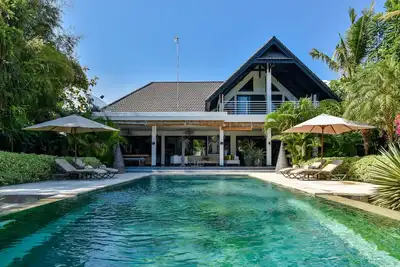 Image de Villa Mahkai - 6br Luxury Beachfront Villa with 3 Pool and Staff