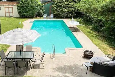 Image de Bay Views, Private Pool & Steps from The Kentmorr Beach Bar and Grill