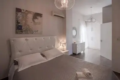 Image de \"Ioanna\" bayview luxury apartment