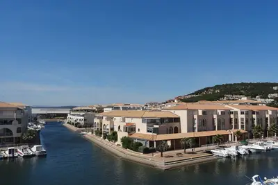 Image de T2 30m² avec Loggia et Vue, Parking Privé