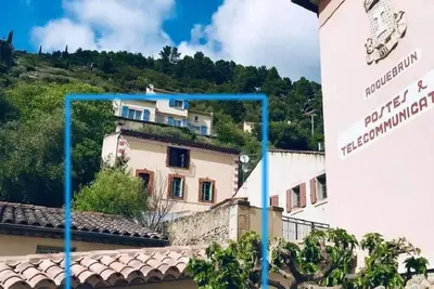 Image de Belle oasis au centre de Roquebrun avec grande terrasse et home cinema