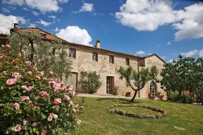 Image de Villa to rent in San Giovanni d\\'Asso