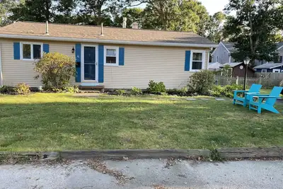 Image de Great Pond House - 1 minute walk to private beach