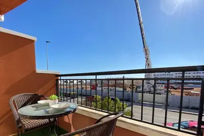 Image de Sunny Townhouse Near Zenia & Pools Eb4