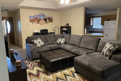 Image de Fully furnished house - 15 minutes to White Sands/10 mins to Holloman Afb