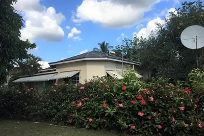 Image de Countryside retreat close to the beach!