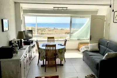 Image de 2e étage superbe  vue face mer sur la plage sud de port Camargue