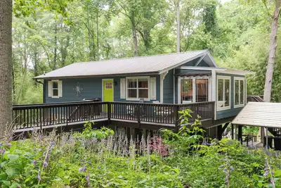 Image de Hooper's Creek Cottage: Close to local attractions!