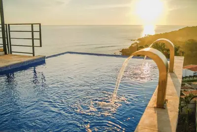 Image de Sunset Rock spectacular view modern house in Club Atami