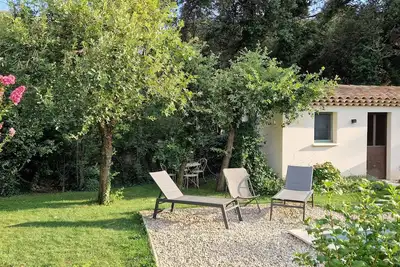 Image de Maison Provençale au calme et climatisée.