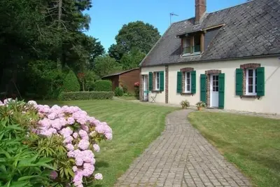 Image de Maison Nature avec Salle de Jeux, Jardin Clos, et Wi-Fi Ă Dampierre-sous-Brou