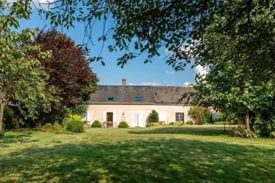 Image de Maison spacieuse avec jardin, terrasse et tout confort, calme assuré à Poinville