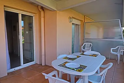 Image de Appartement T2 climatisé avec terrasse et parking privé, à 100m de la plage à Sète