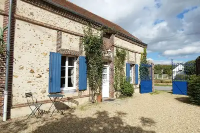 Image de Charmante maison avec piscine chauffée, cour fermée, proche Dreux et Chartres