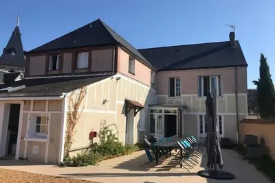 Image de Gîte familial avec jardin clos, à Saint-Georges-sur-Eure, 7 chambres pour 14 pers, proche Chartres