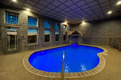 Image de Alpine Mtn Lodge: Indoor Pool! Views! Theater, Games, Wifi, near attractions!
