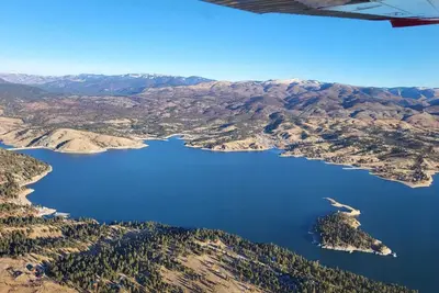 Image de Enjoy Stunning Lake & Mountain Views. Swedish, Beachy 2 bdrms/1 bath  w/Hot Tub