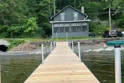 Image de Fir Tree Cottage with a million dollar view of Seneca lake.