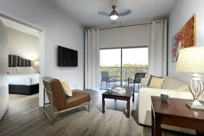 Image de Dog-Friendly One-Bedroom Apartment near Disney
