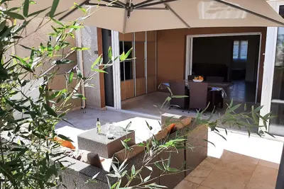 Image de T3 Climatise Avec Piscine Proche Mer Dans Jolie Residence Recente