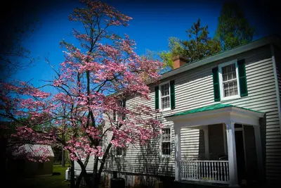 Image de Rent the Entire Historic Vaiden Inn on 8 acres