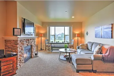 Image de Delightful Riverfront Condo-Walk to Beach!