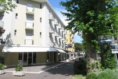 Image de Appartement de vacances Bibione pour 1 - 8 personnes avec 2 chambres à coucher - Logement de vacance