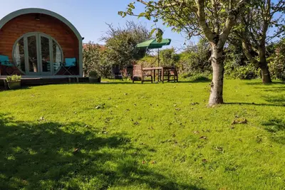 Image de The Lamb Shack, character holiday cottage, with a garden in St Teath