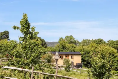 Image de The Gypsy, pet friendly, character holiday cottage in St Asaph