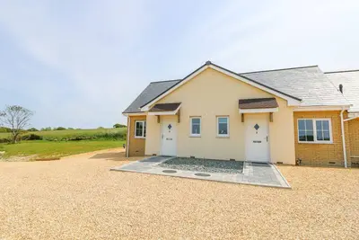 Image de 6 Yarmouth Cottages, pet friendly, with a garden in Freshwater