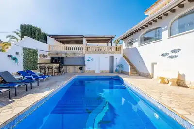 Image de Magnifique maison de vacances privée avec Wifi, climatisation, piscine privée, Tv, patio, parking