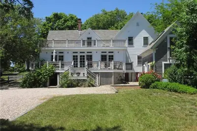 Image de Bord De L'Eau Et Beaut��� juste une promenade de Marina et du centre ville!