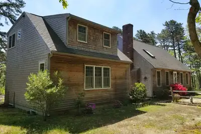 Walk To Dyer Pond - A / C!