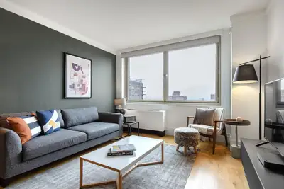 Image de Roomy Ues 2br w/ Gym, Doorman, walk to Central Park, by Blueground