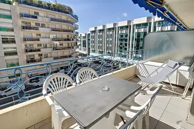 Ideal Congres Ou Vacances En Plein Centre De Cannes A 100m Croisette