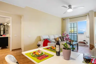 Image de C103 grande terrasse, piscine!